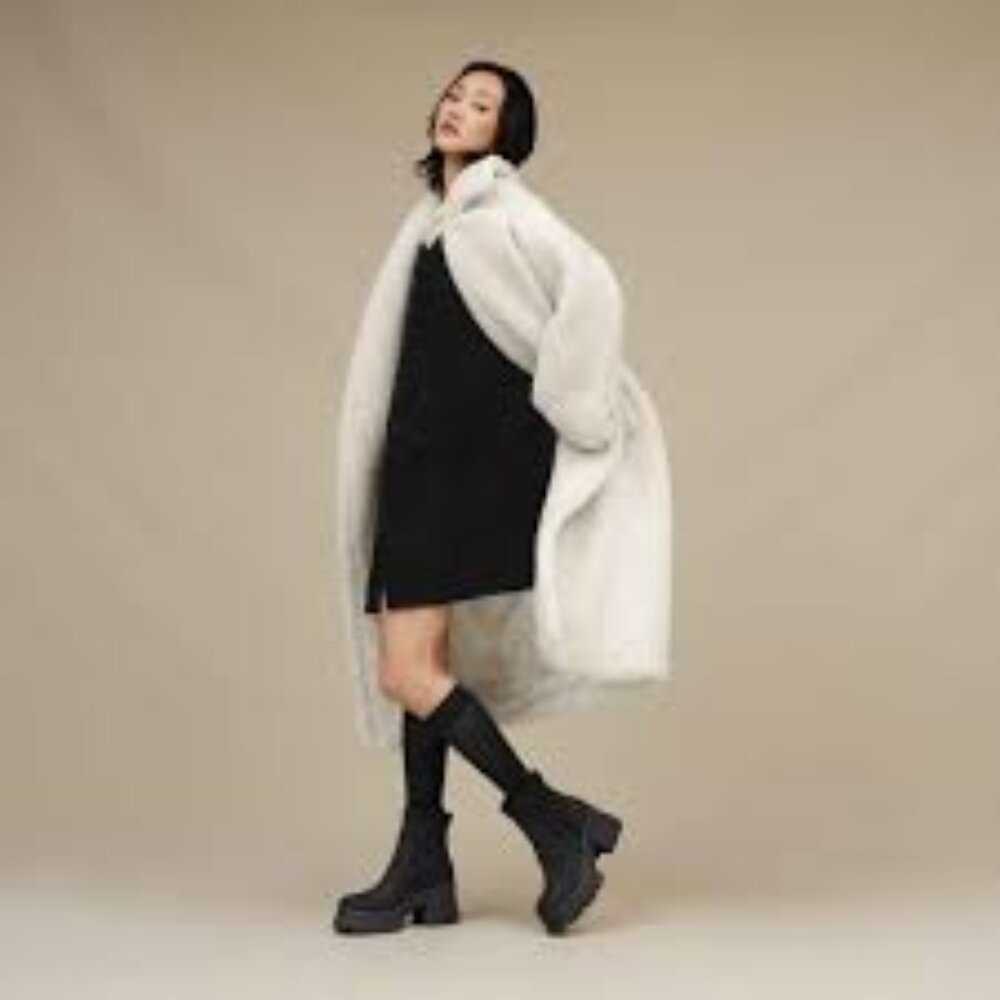 New UGG Australian Women's Black Brooklyn Chelsea Boots